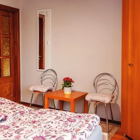 Za Gorami, Za Lasami Mysłakowice