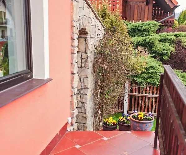 Za Gorami, Za Lasami 빌라 마이스타코비체